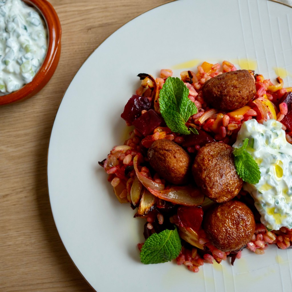 Bieten met bulgur en&nbsp;gehaktballetjes